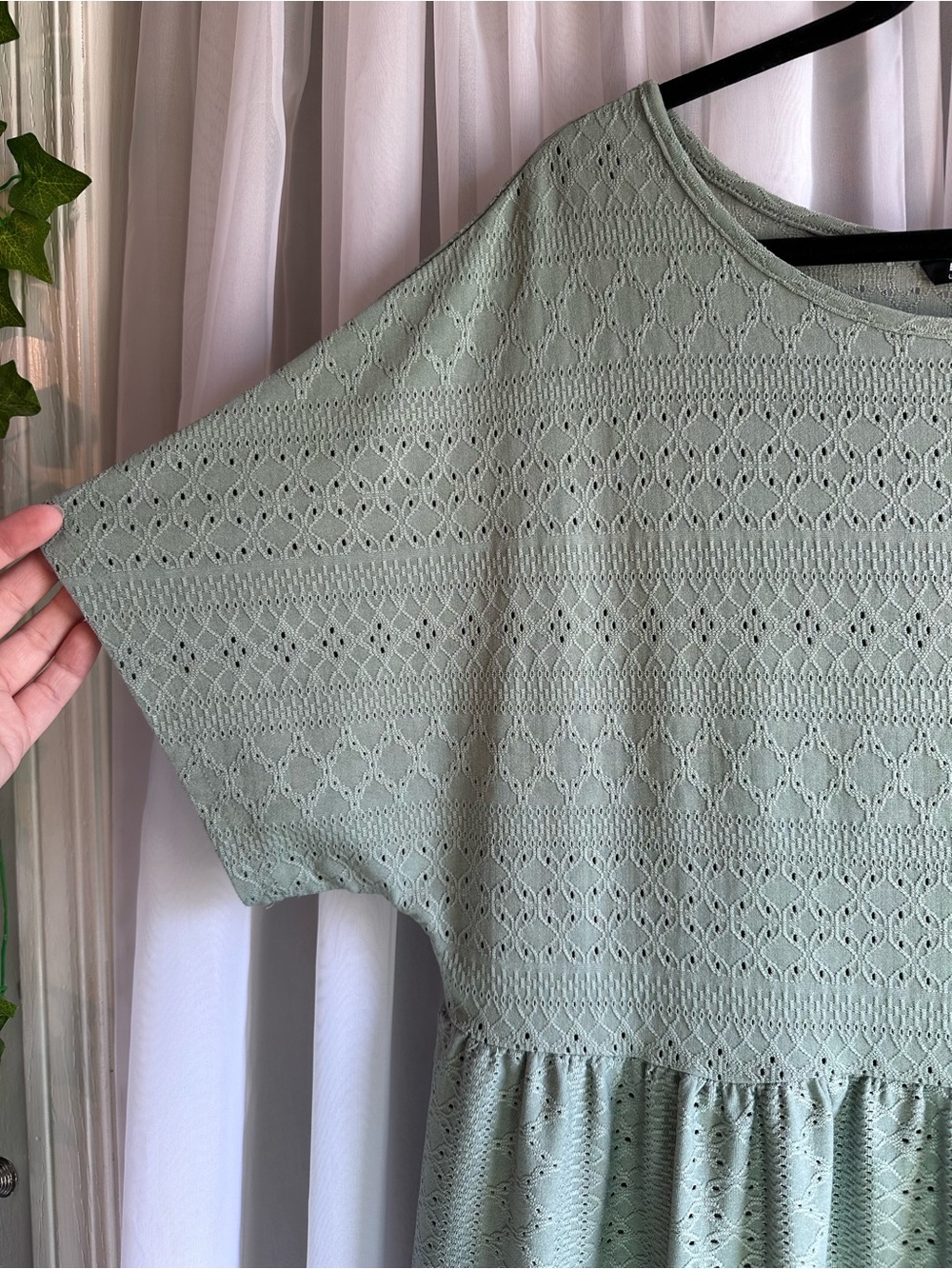Bloomchic Sage Stretch Eyelet Peplum Dolman Short Sleeve Tunic Size XL 14/16 - Picture 2 of 6